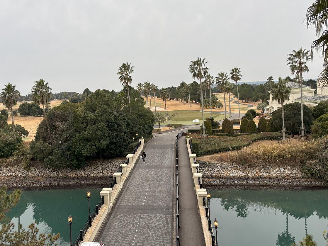 08_xiv_golfroad.jpg