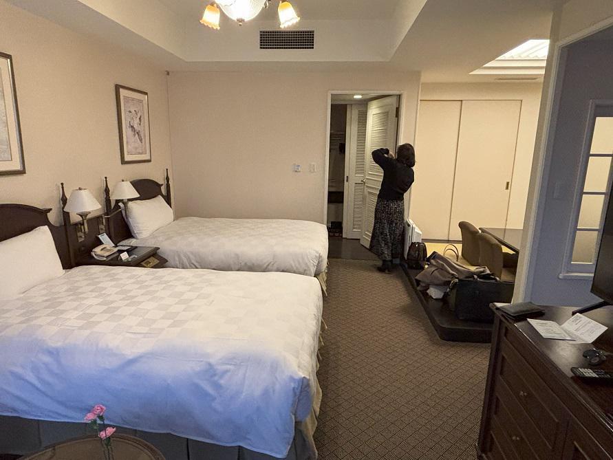 09_xiv_room3.jpg