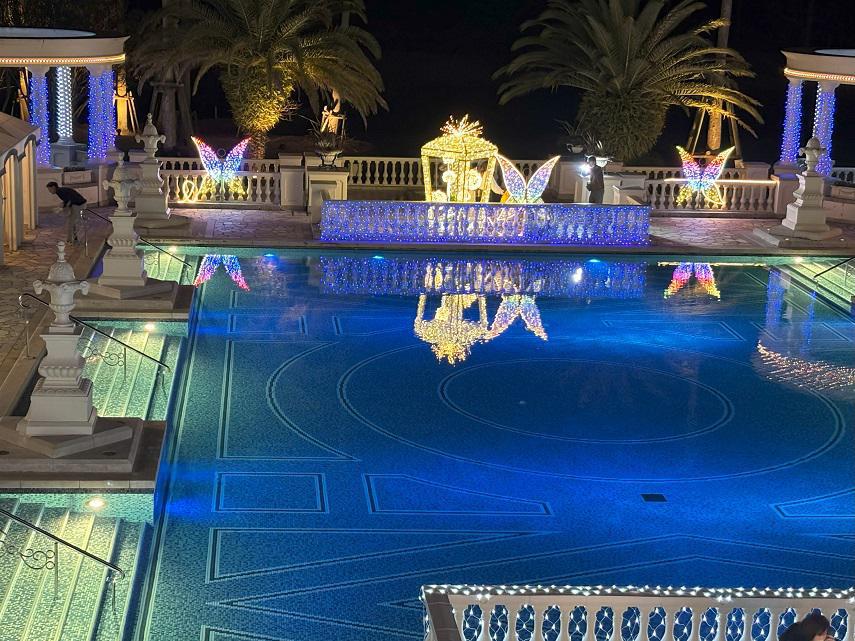 17_xiv_pool.jpg