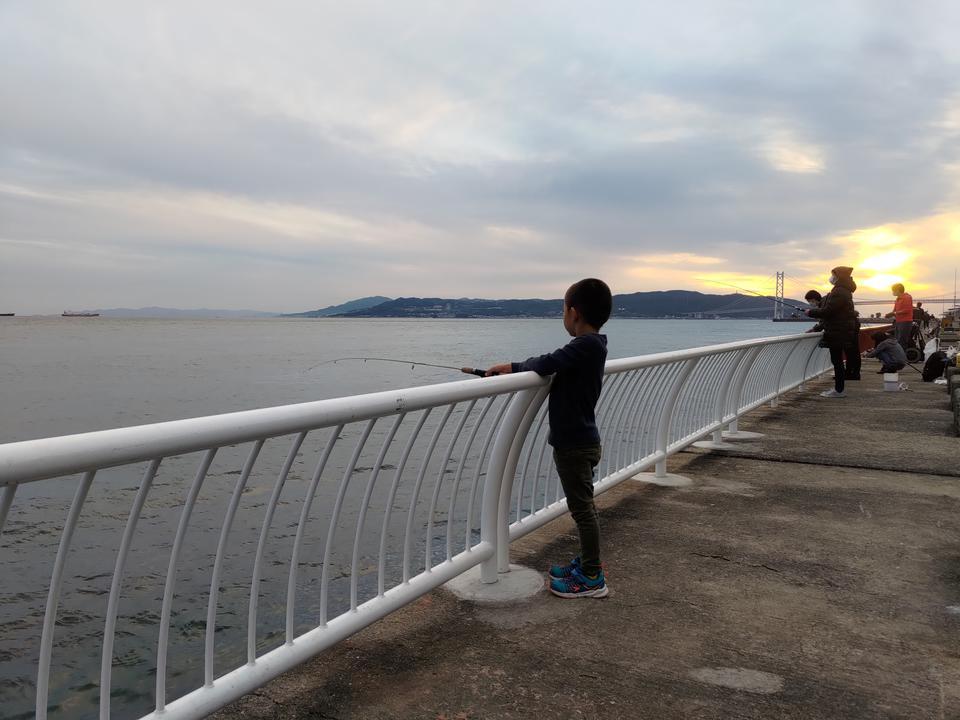 子供らとの休日（ご近所へ釣りに）